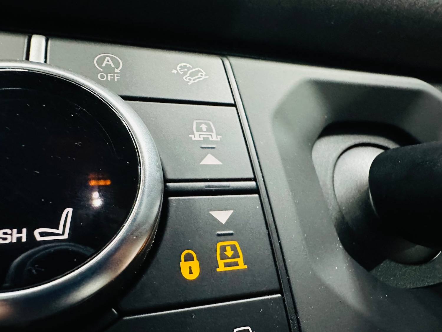 Used Land Rover Defender 2023 for sale - 76058264: Photo 19