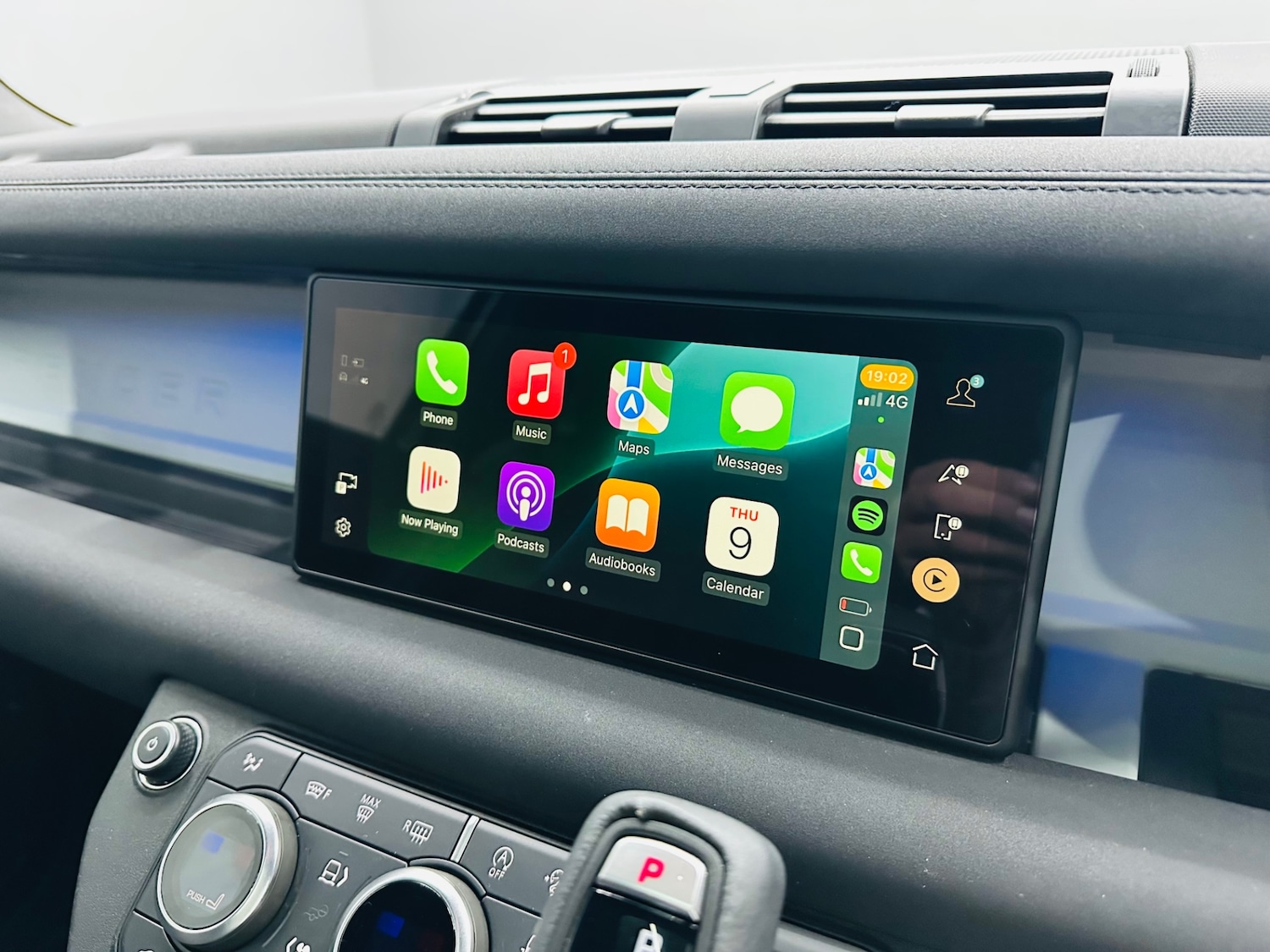 Used Land Rover Defender 2023 for sale - 76058264: Photo 20