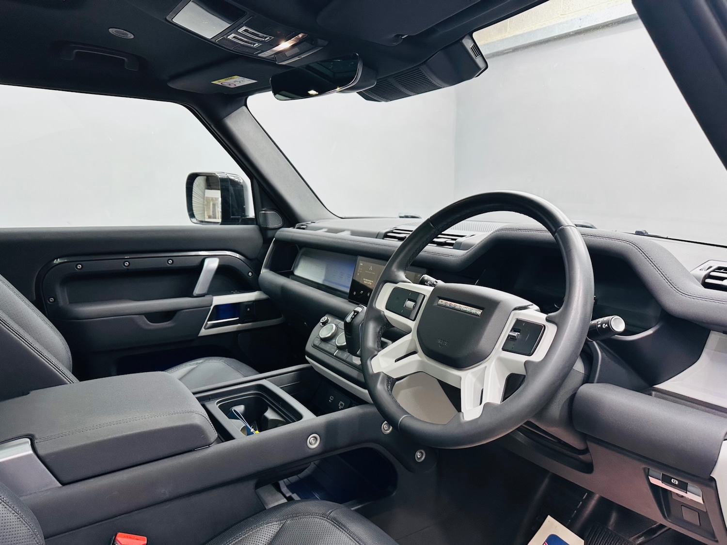 Used Land Rover Defender 2023 for sale - 76058264: Photo 29