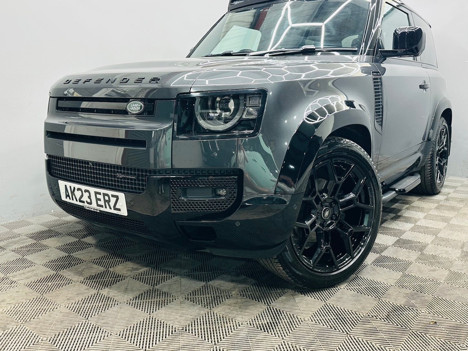 Used Land Rover Defender 2023 for sale - 76058264: Photo 3