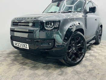 Used Land Rover Defender 2023 for sale - 76058264: Photo