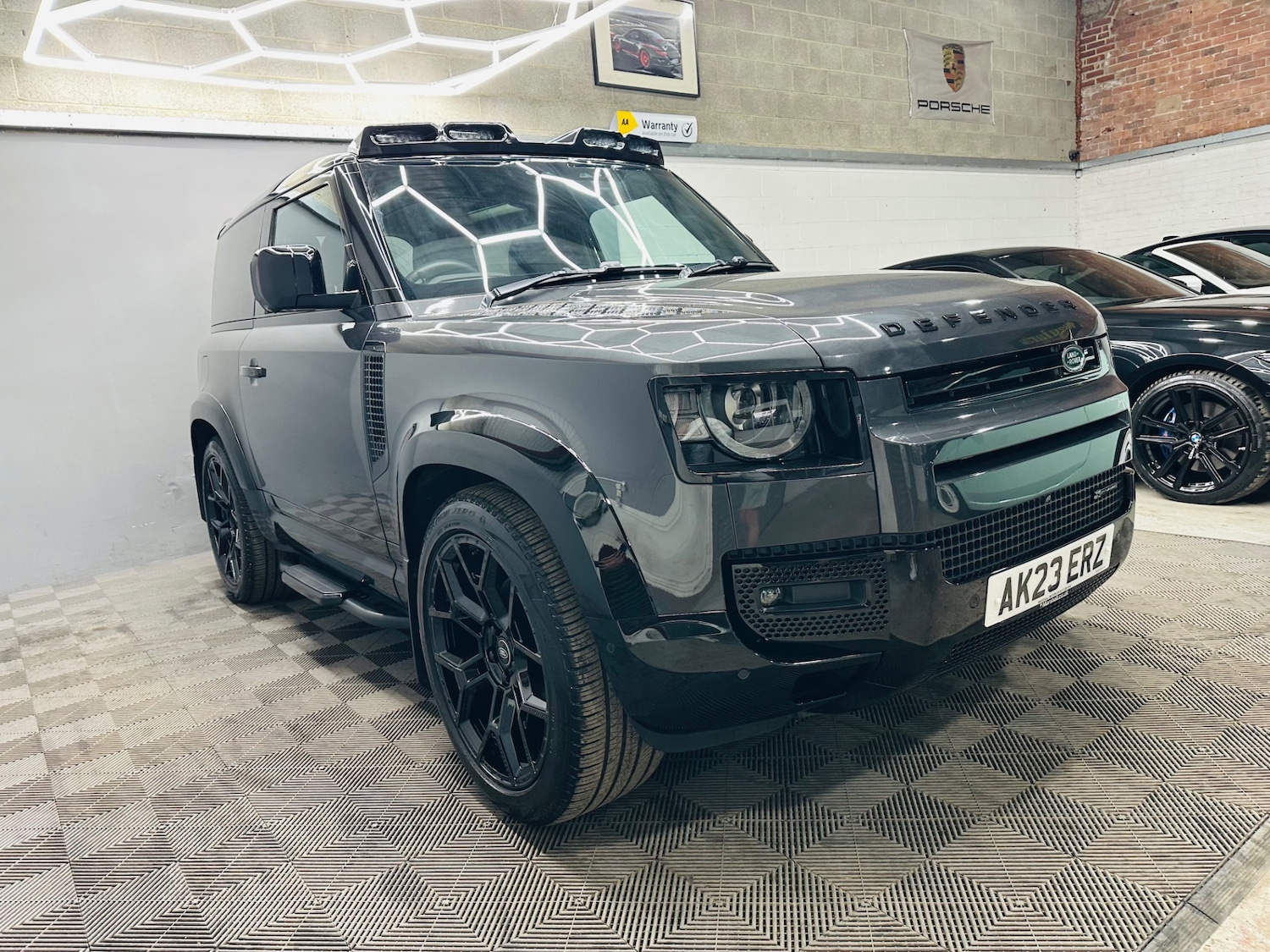 Used Land Rover Defender 2023 for sale - 76058264: Photo 8