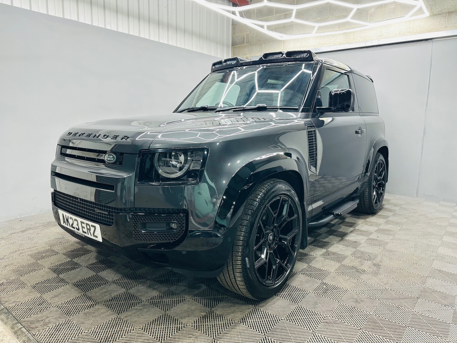 Used Land Rover Defender 2023 for sale - 76058264: Photo 9