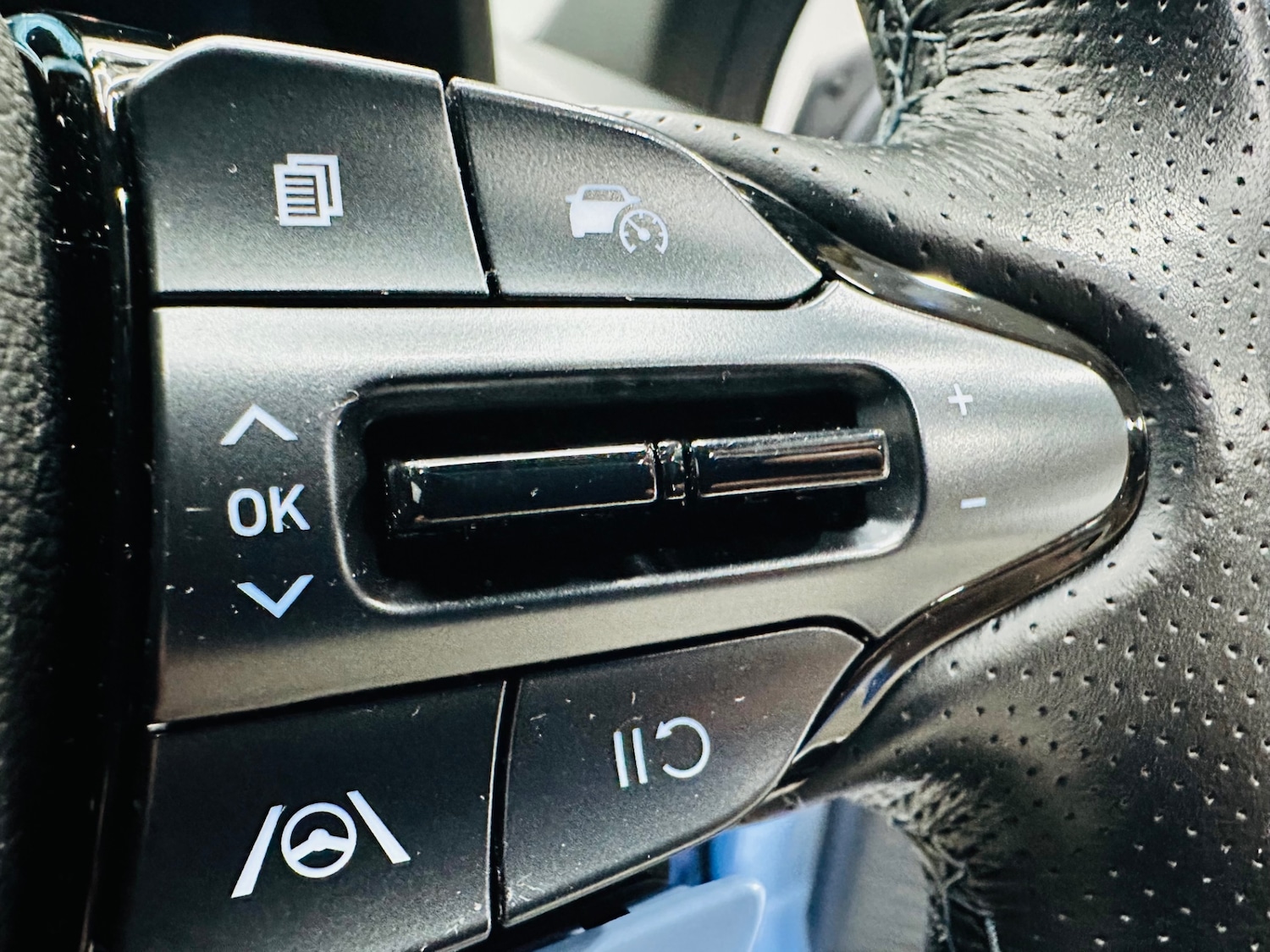 Used Hyundai i20 2021 for sale - 76848620: Photo 9