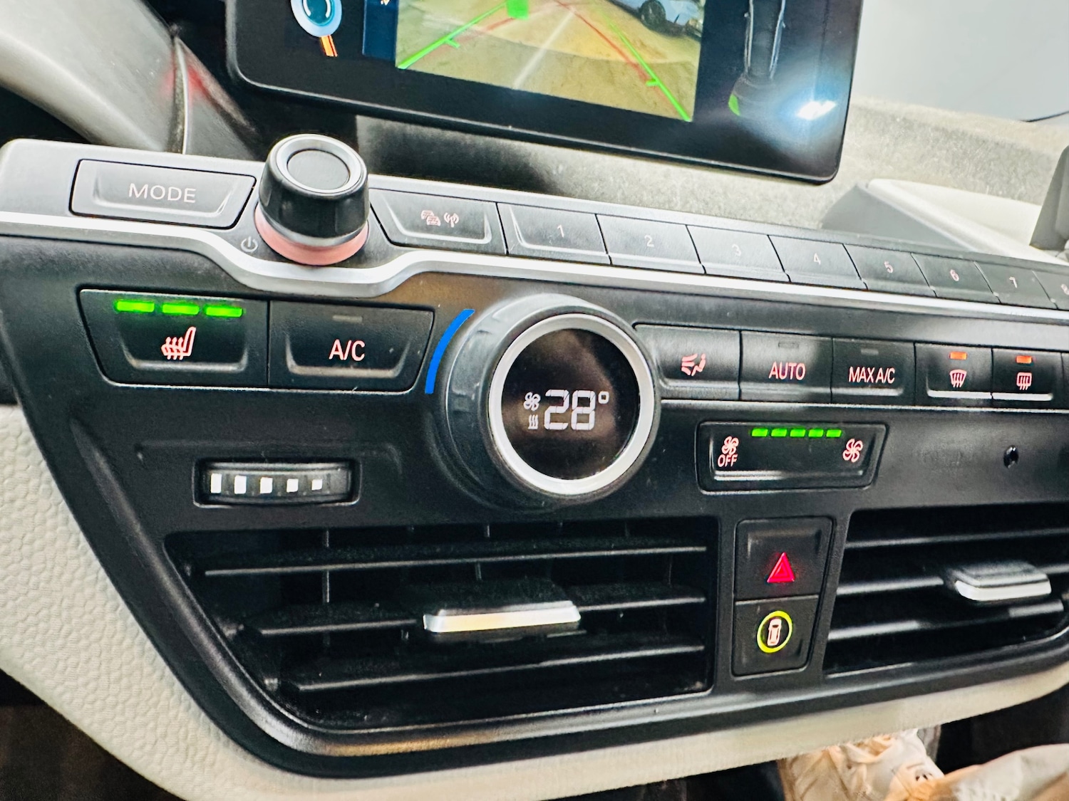 Used BMW i3 2015 for sale - 76906396: Photo 11