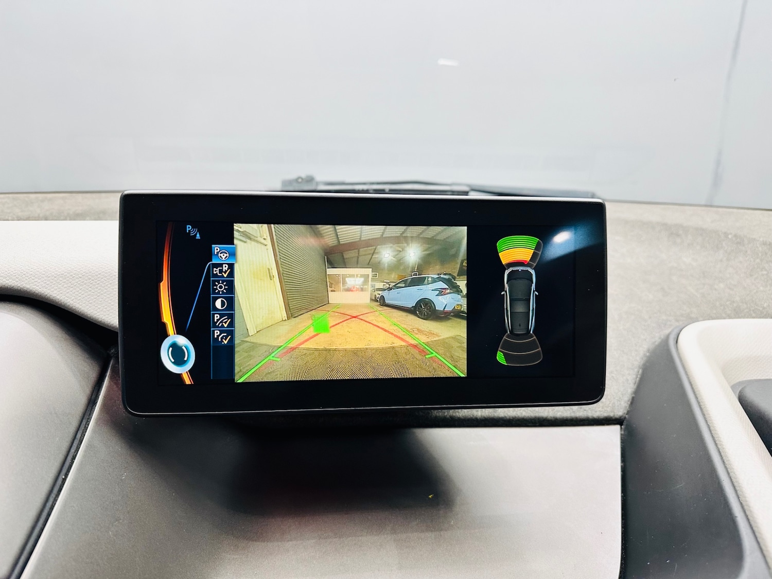 Used BMW i3 2015 for sale - 76906396: Photo 12