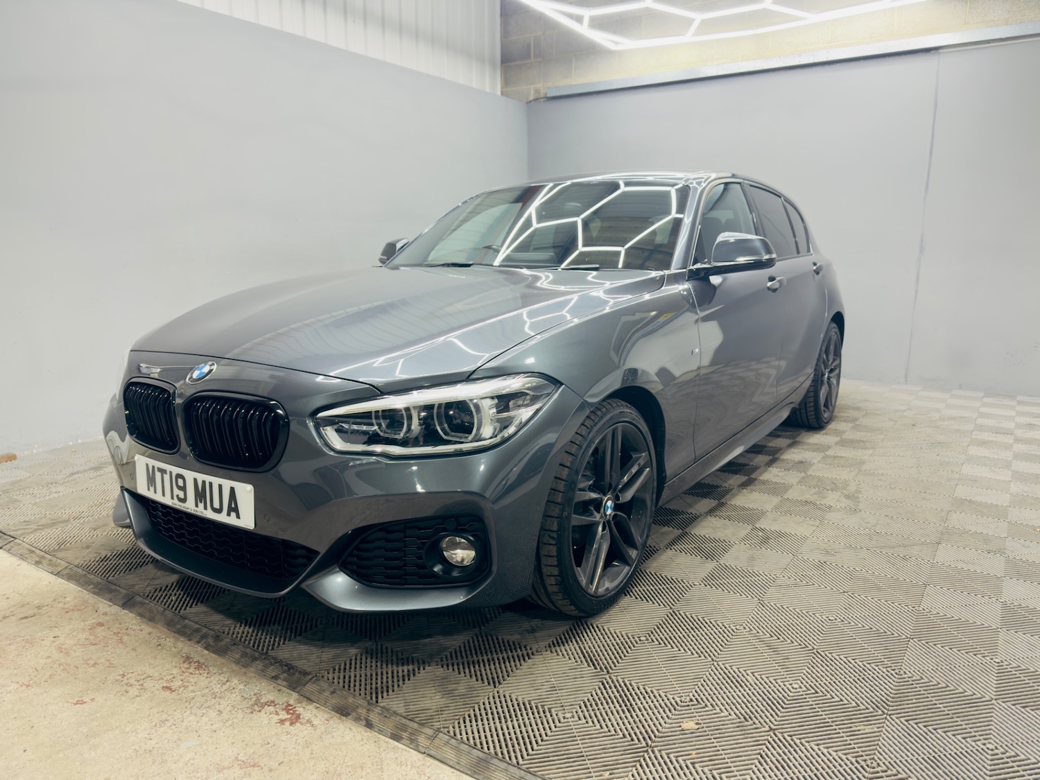 Used BMW 1 Series 2019 for sale - 76243262: Photo 2