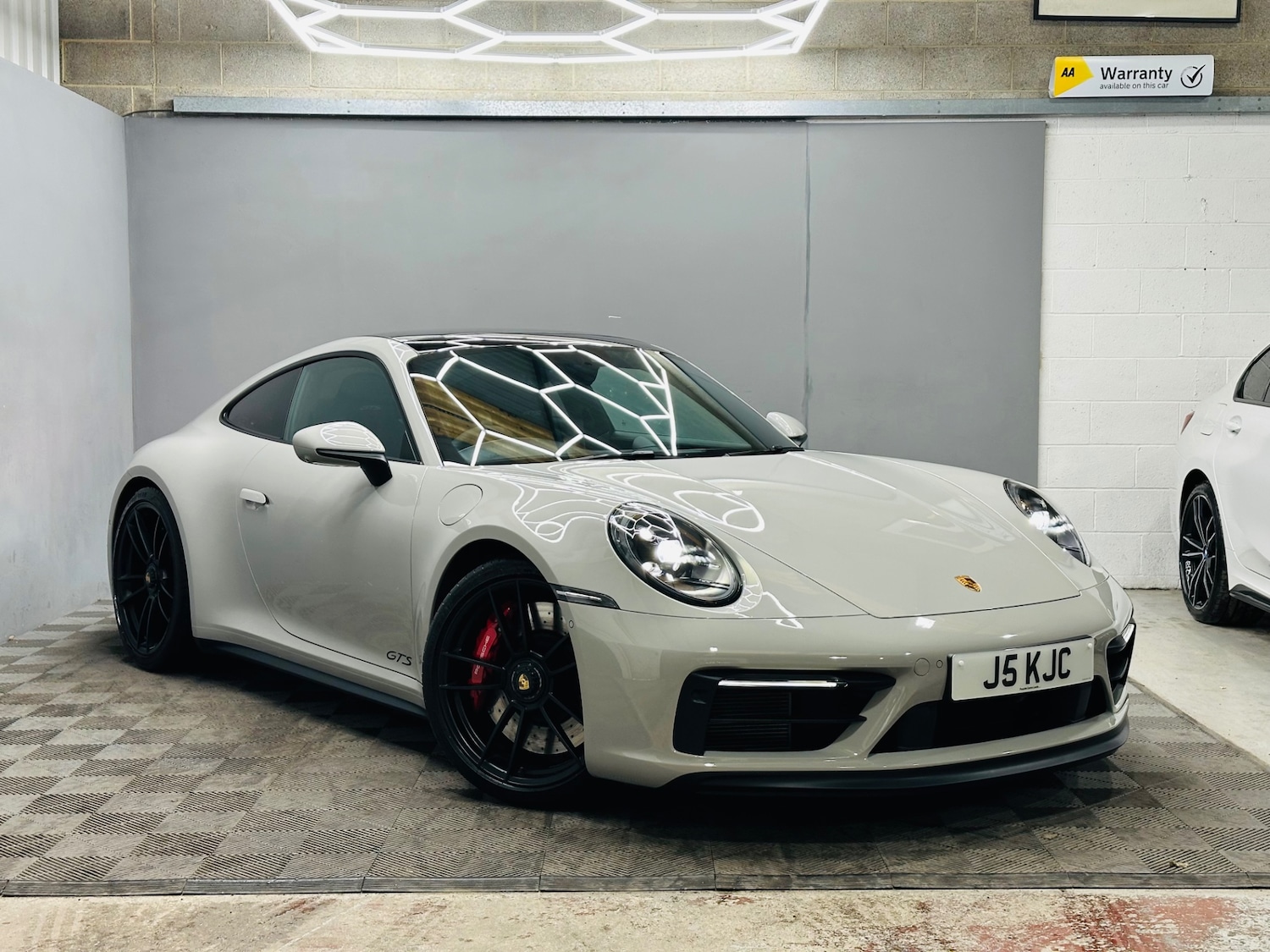 Used Porsche 911 2022 for sale - 76302622: Photo 2