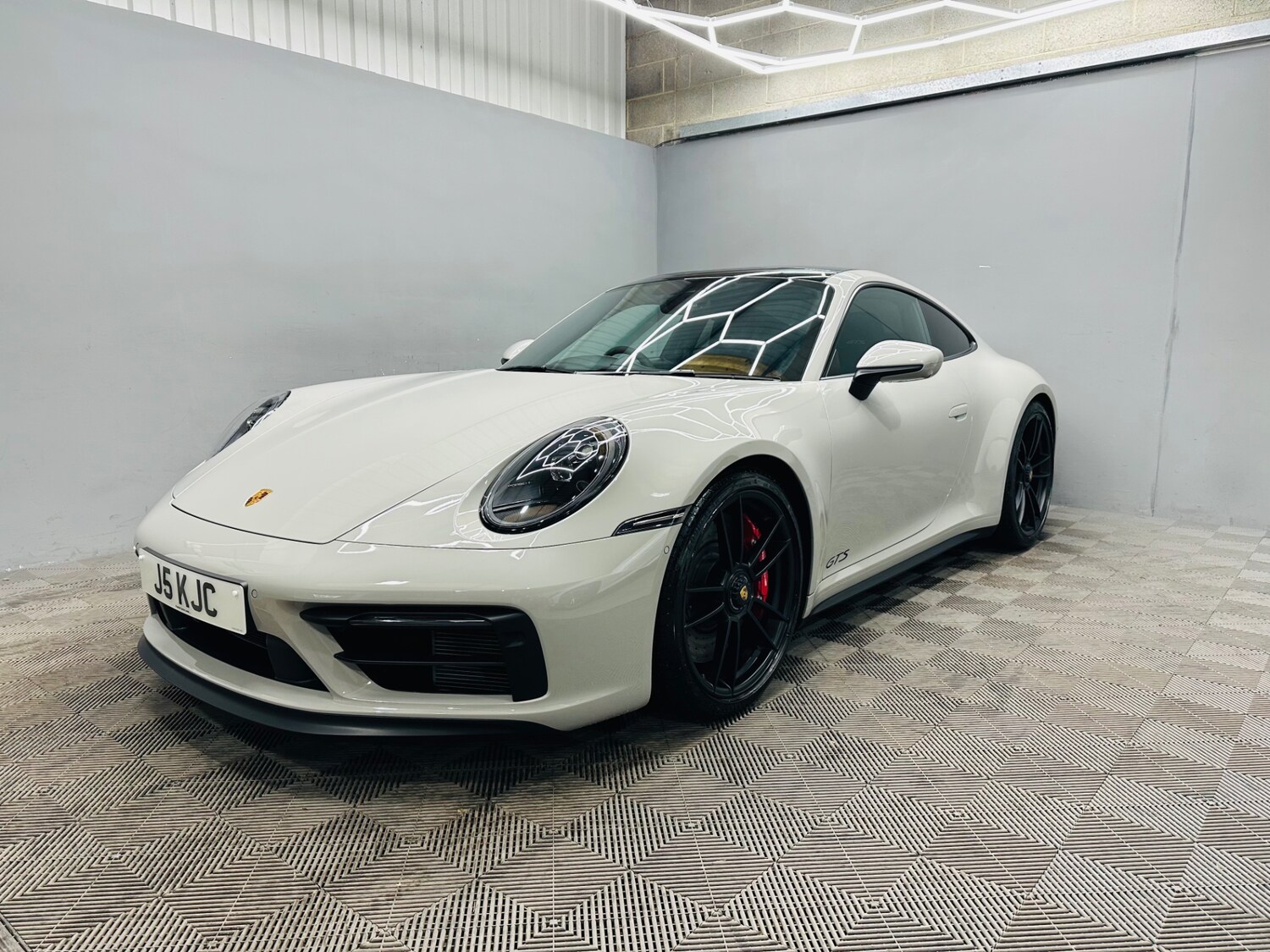 Used Porsche 911 2022 for sale - 76302622: Photo 6