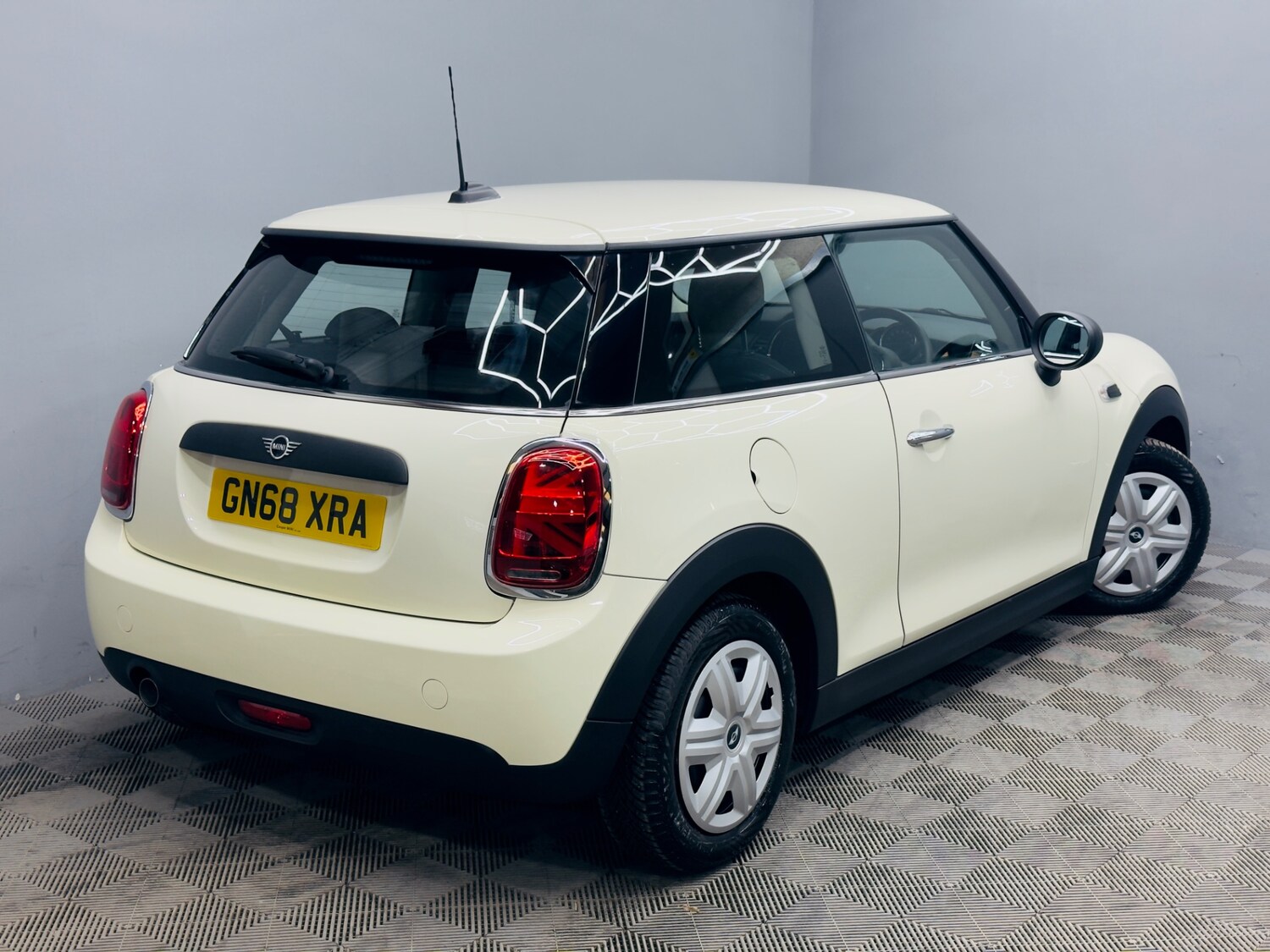 Used MINI Hatch 2018 for sale - 75764404: Photo 18