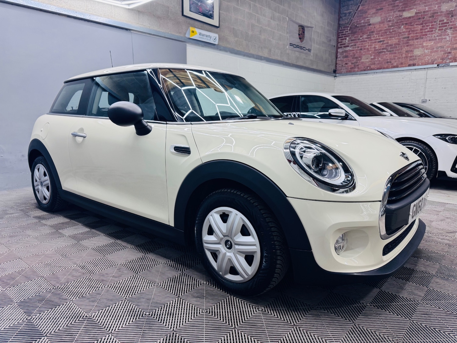 Used MINI Hatch 2018 for sale - 75764404: Photo 4