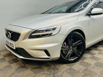 Used Volvo V40 2018 for sale - 74964489: Photo
