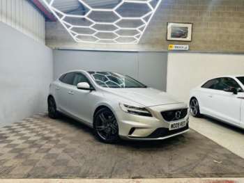 Used Volvo V40 2018 for sale - 74964489: Photo