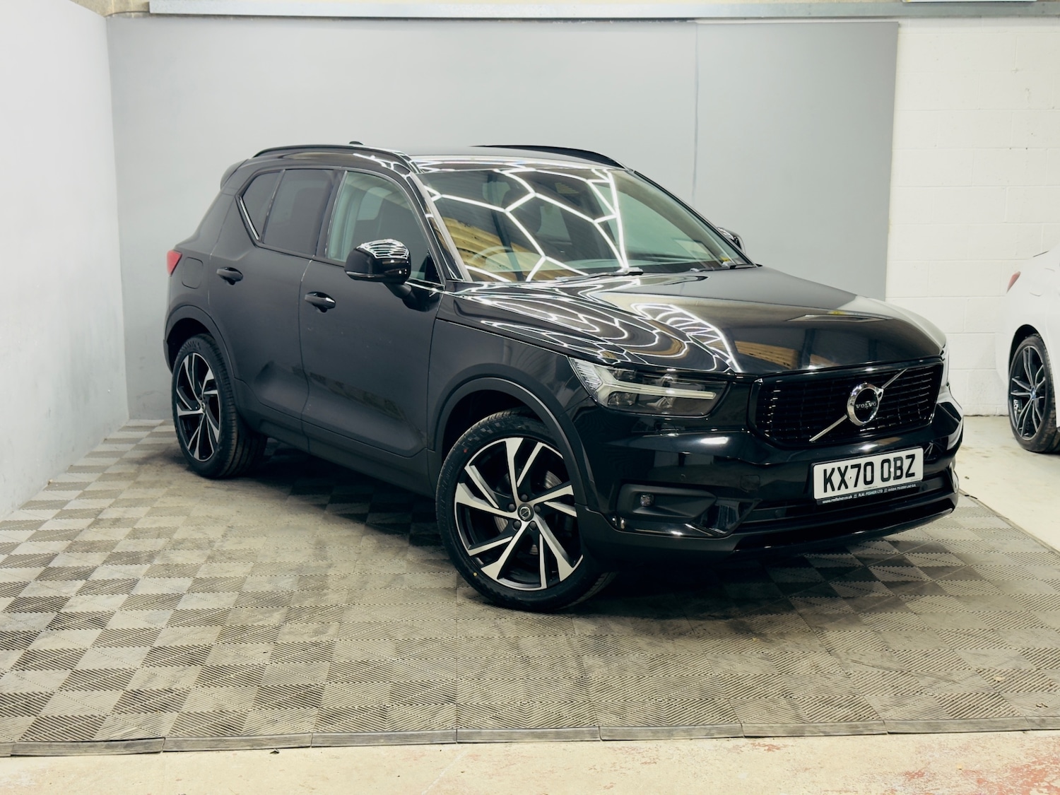 Used Volvo XC40 2020 for sale - 76319680: Photo 3