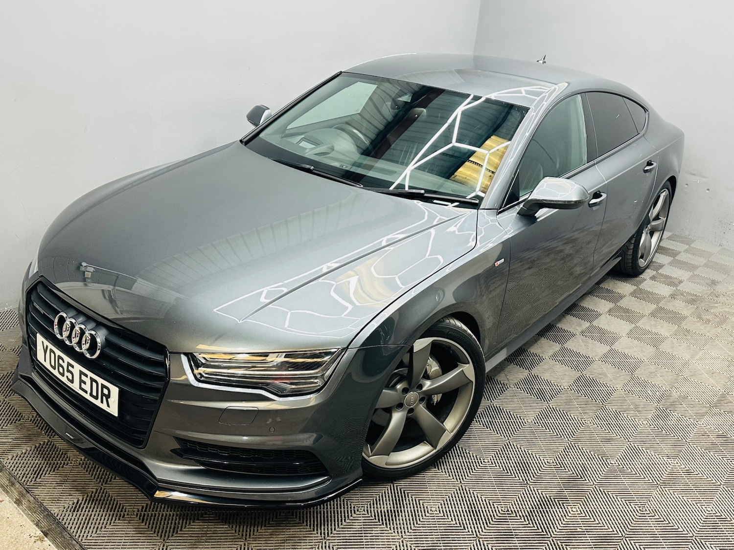 Used Audi A7 2015 for sale - 76130935: Photo 2