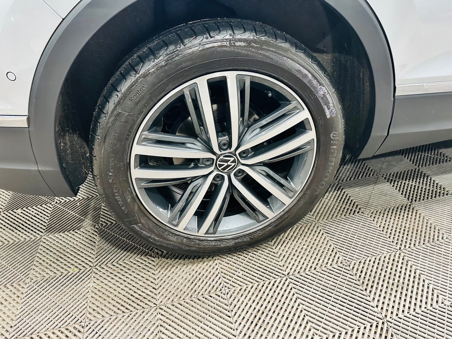 Used Volkswagen Tiguan 2023 for sale - 77351272: Photo 25