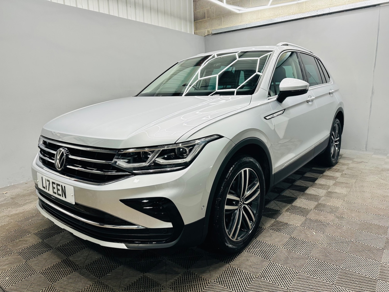 Used Volkswagen Tiguan 2023 for sale - 77351272: Photo 4