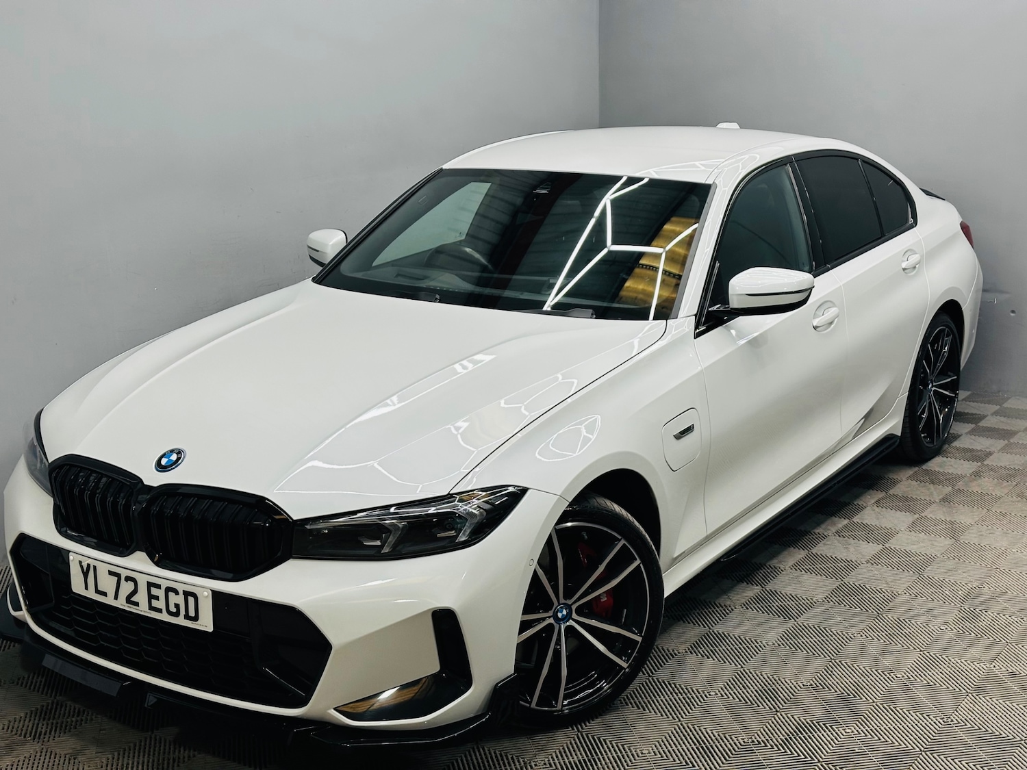 Used BMW 3 Series 2023 for sale - 76209968: Photo 1