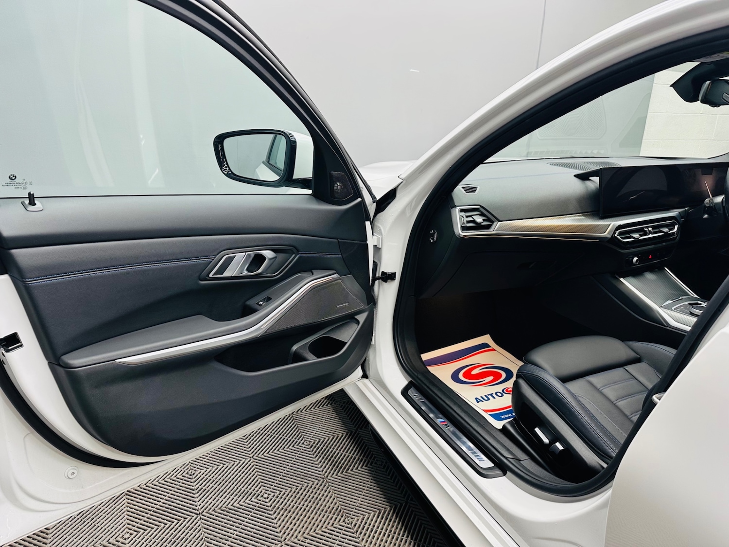 Used BMW 3 Series 2023 for sale - 76209968: Photo 32