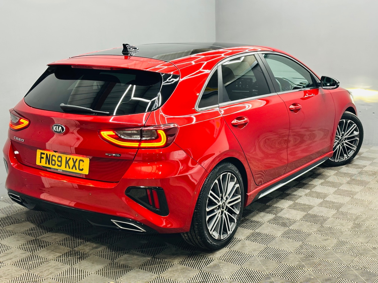 Used Kia Ceed 2019 for sale - 76907803: Photo 8