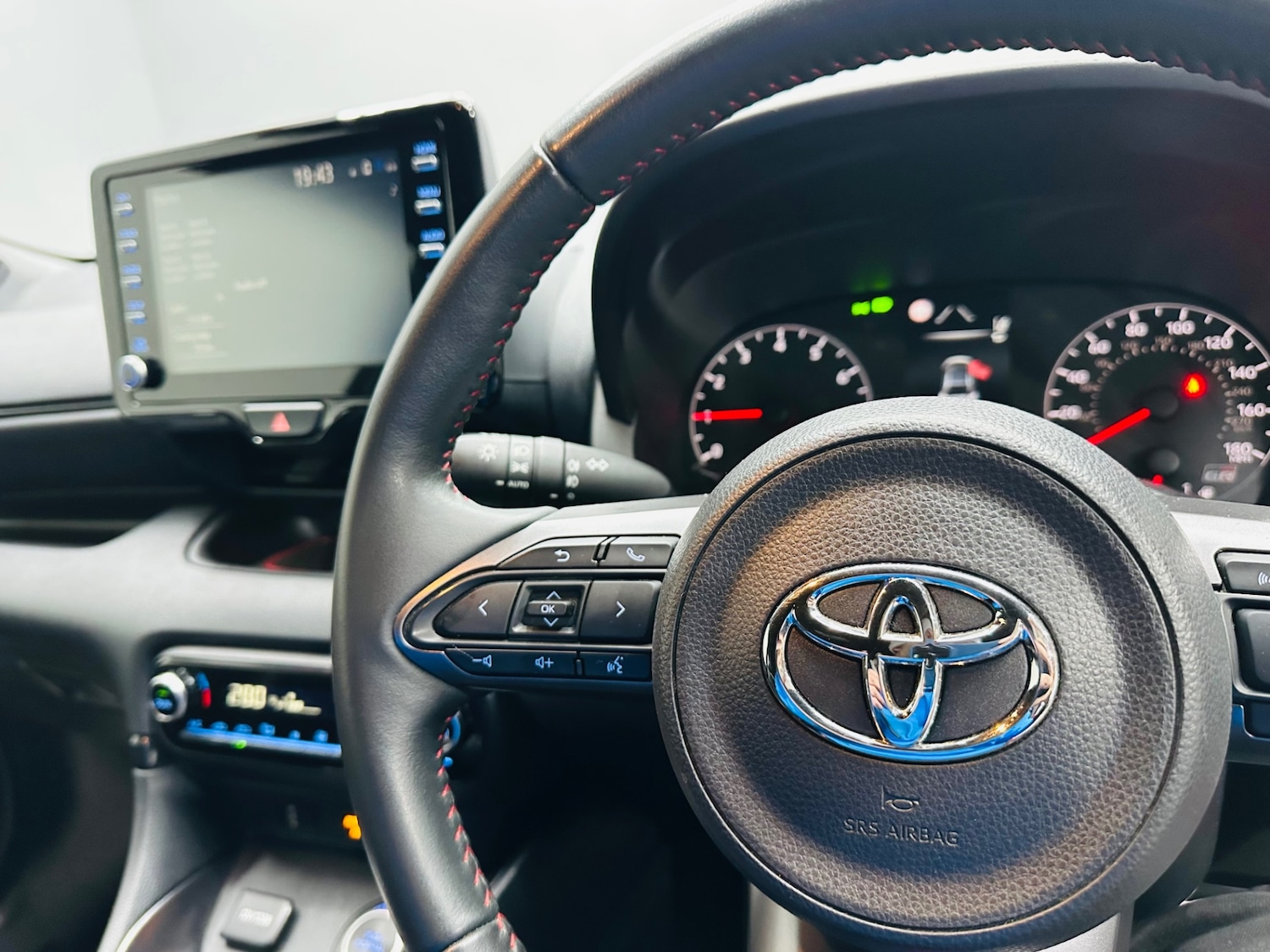 Used Toyota Yaris 2021 for sale - 75922984: Photo 12