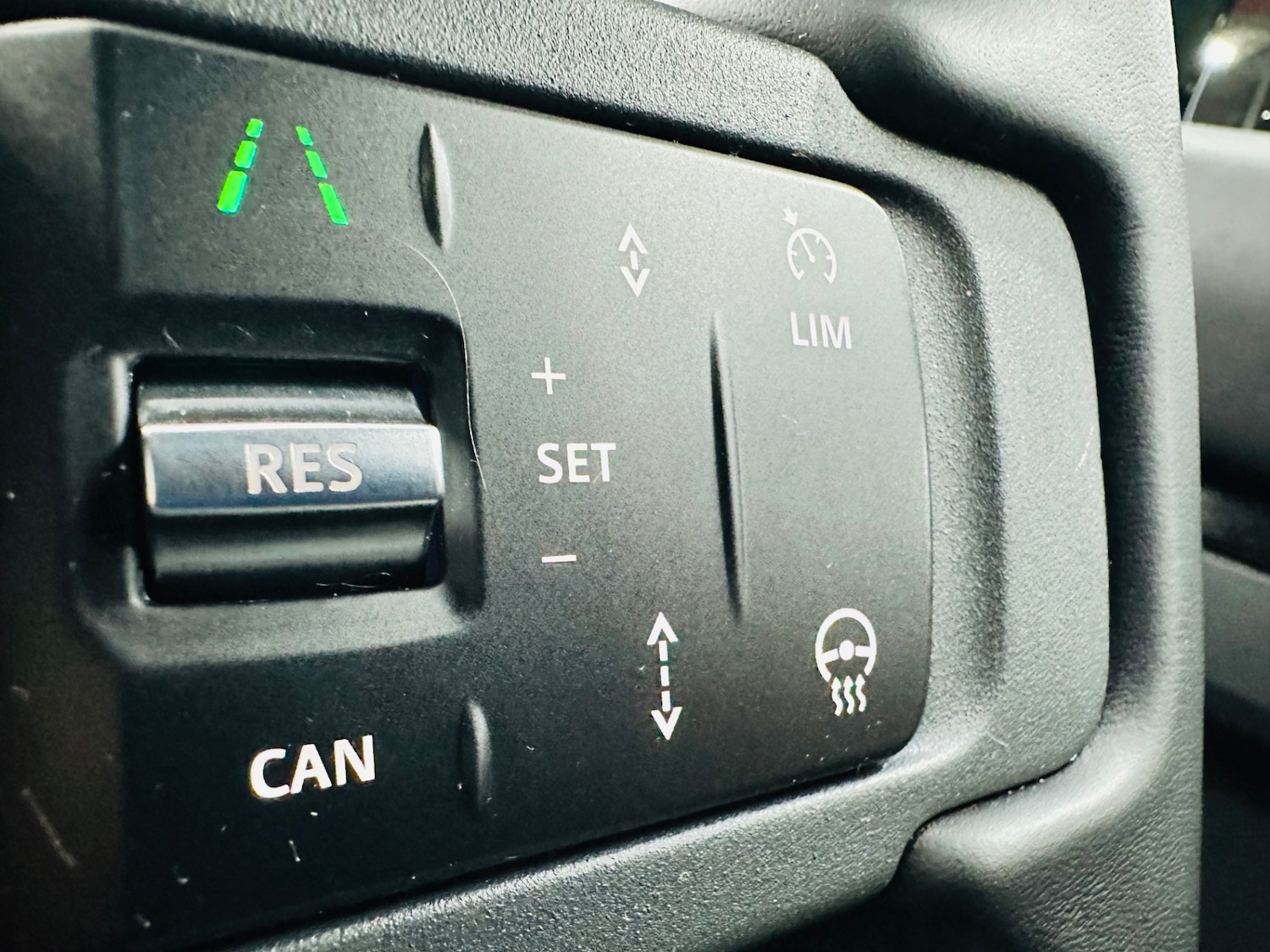 Used Land Rover Defender 2025 for sale - 77183328: Photo 12