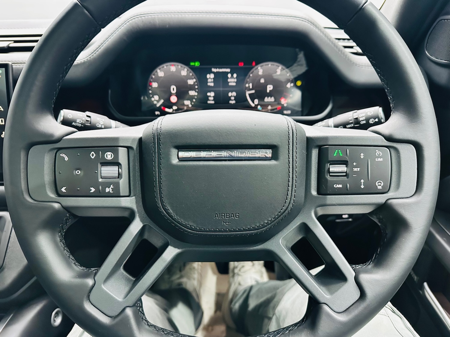 Used Land Rover Defender 2025 for sale - 77183328: Photo 15