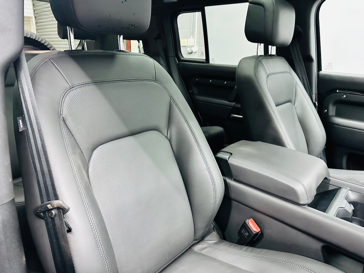 Used Land Rover Defender 2025 for sale - 77183328: Photo 18