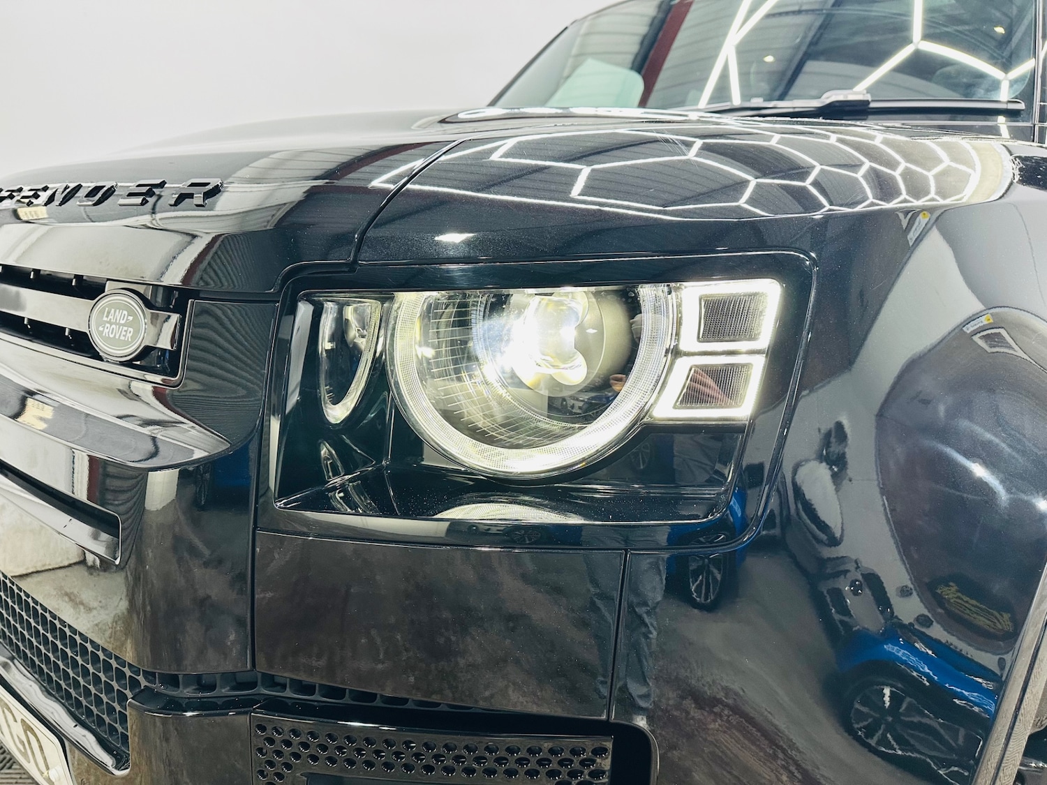 Used Land Rover Defender 2025 for sale - 77183328: Photo 2