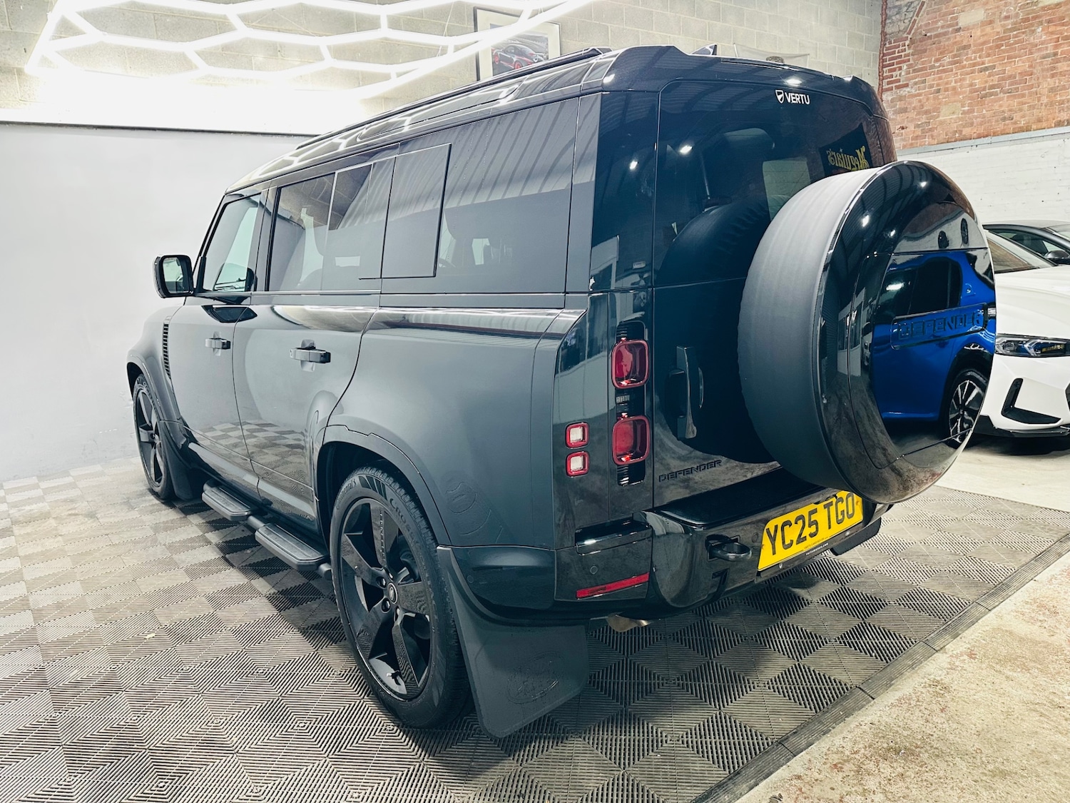 Used Land Rover Defender 2025 for sale - 77183328: Photo 28