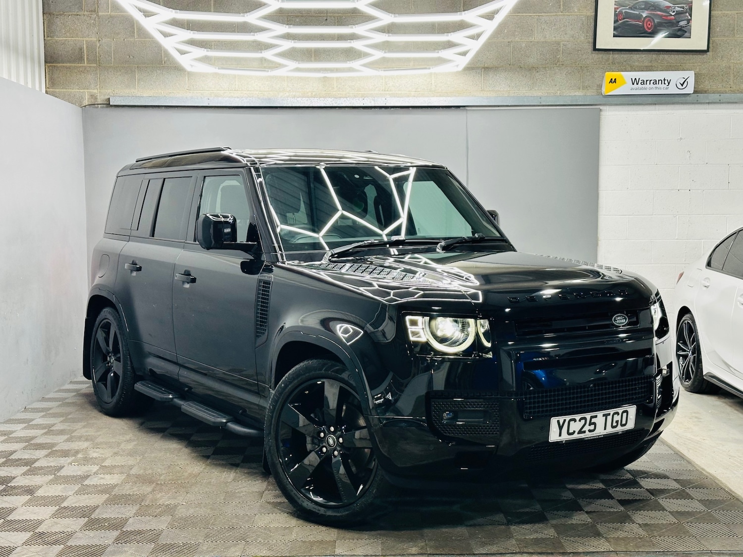 Used Land Rover Defender 2025 for sale - 77183328: Photo 3