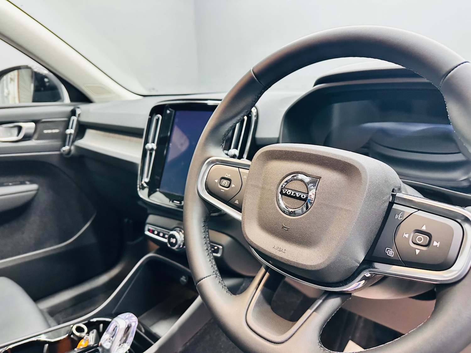 Used Volvo XC40 2025 for sale - 77148714: Photo 21