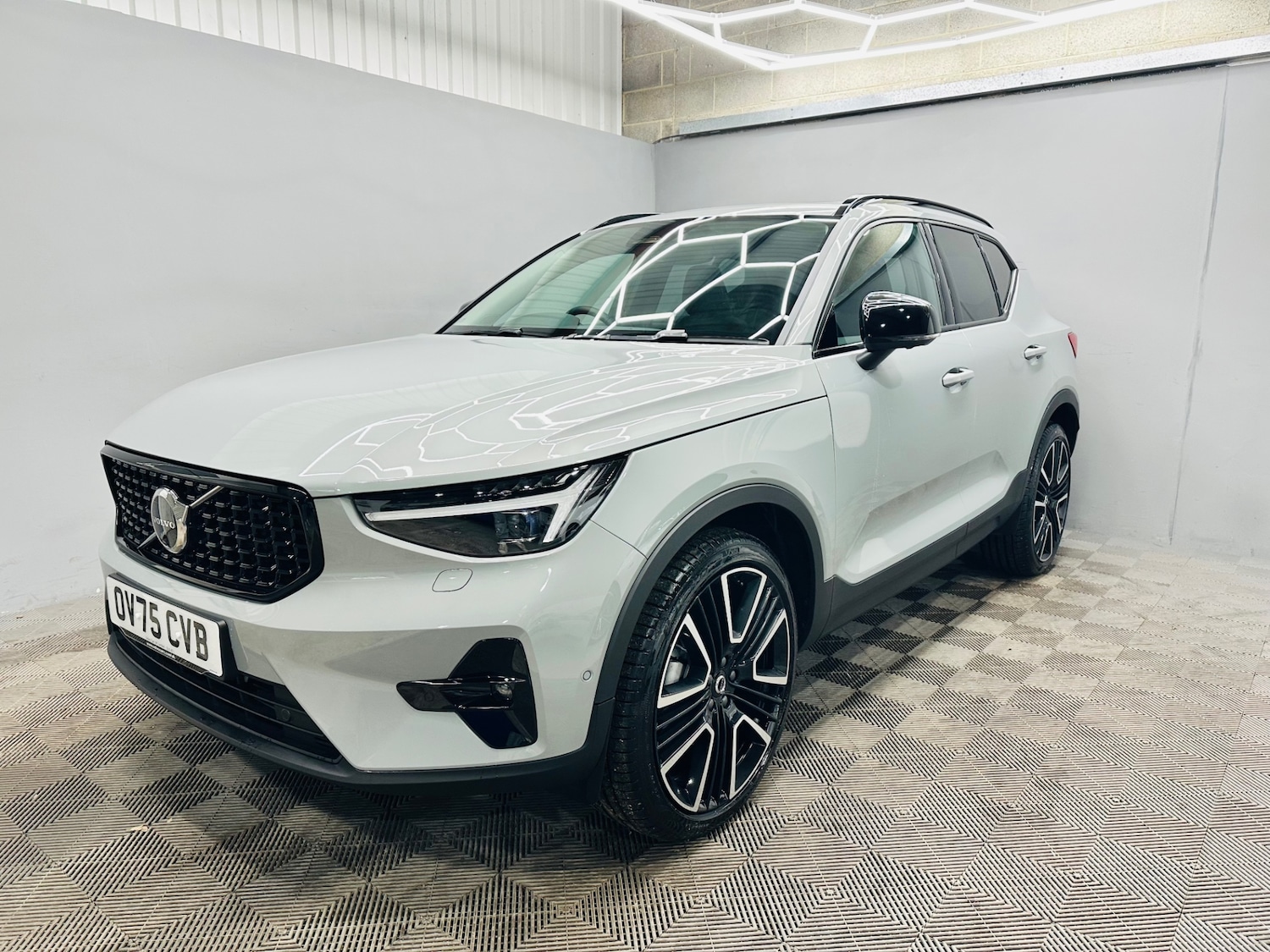 Used Volvo XC40 2025 for sale - 77148714: Photo 4