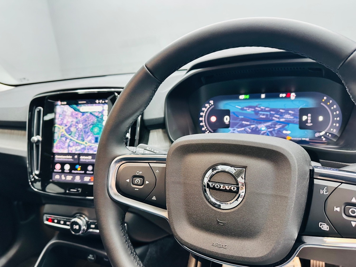 Used Volvo XC40 2025 for sale - 77148714: Photo 9