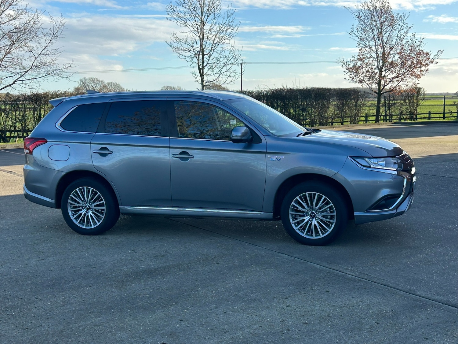 Used Mitsubishi Outlander 2019 for sale - 76893363: Photo 2