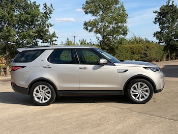 Used Land Rover Discovery 2017 for sale - 79467502: Photo