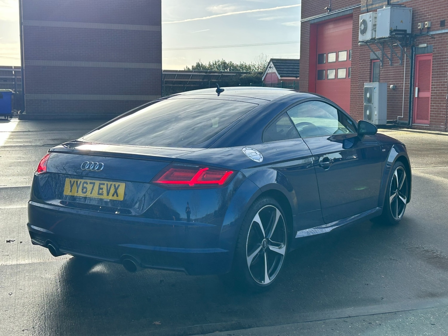 Used Audi TT 2017 for sale - 76576580: Photo 3