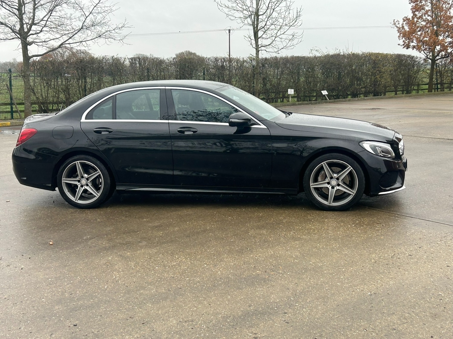 Used Mercedes-Benz C Class 2017 for sale - 76818099: Photo 2