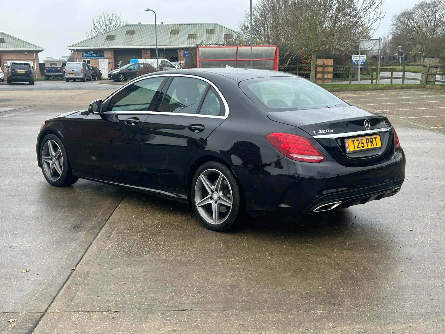 Used Mercedes-Benz C Class 2017 for sale - 76818099: Photo 4