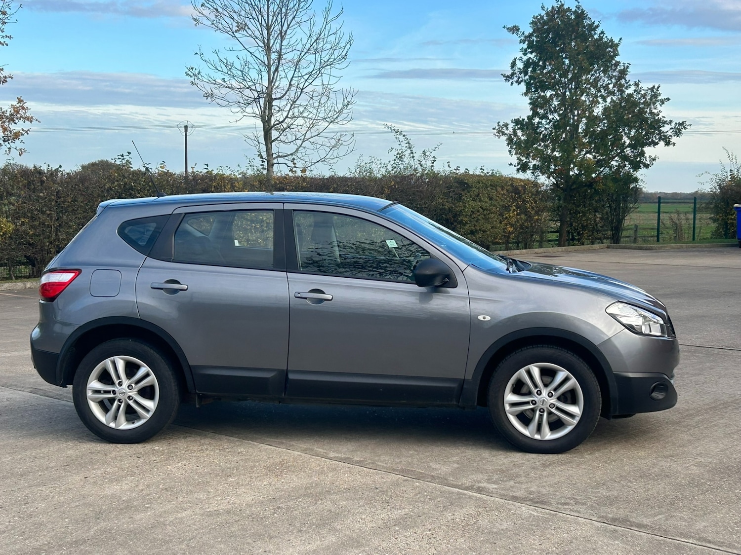 Used Nissan Qashqai 2012 for sale - 76476876: Photo 2