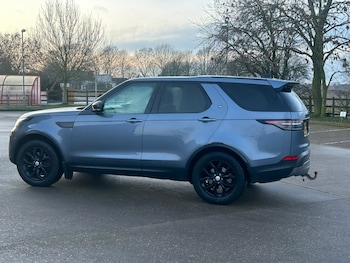 Used Land Rover Discovery 2018 for sale - 77300667: Photo