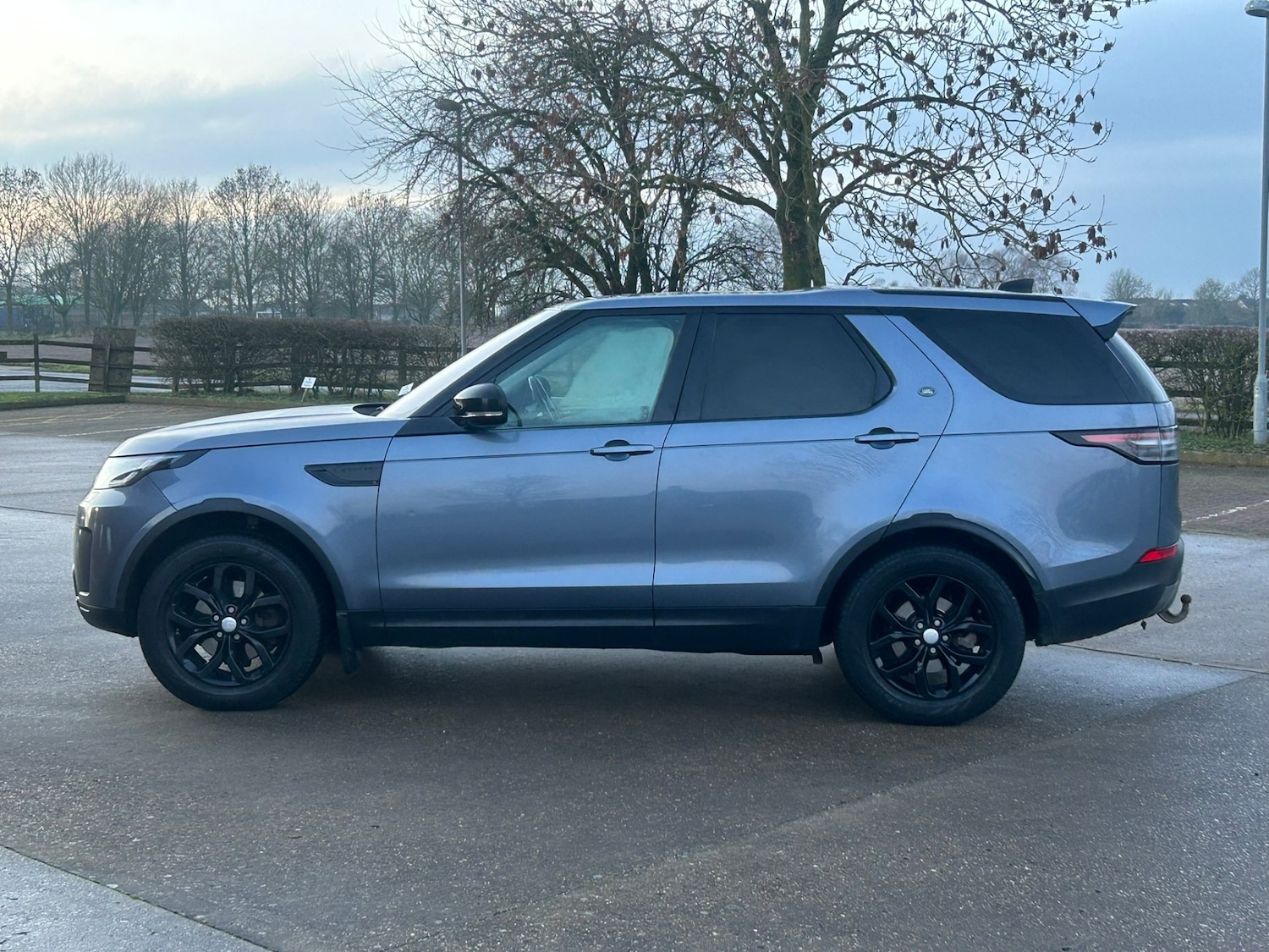 Used Land Rover Discovery 2018 for sale - 77300667: Photo 5
