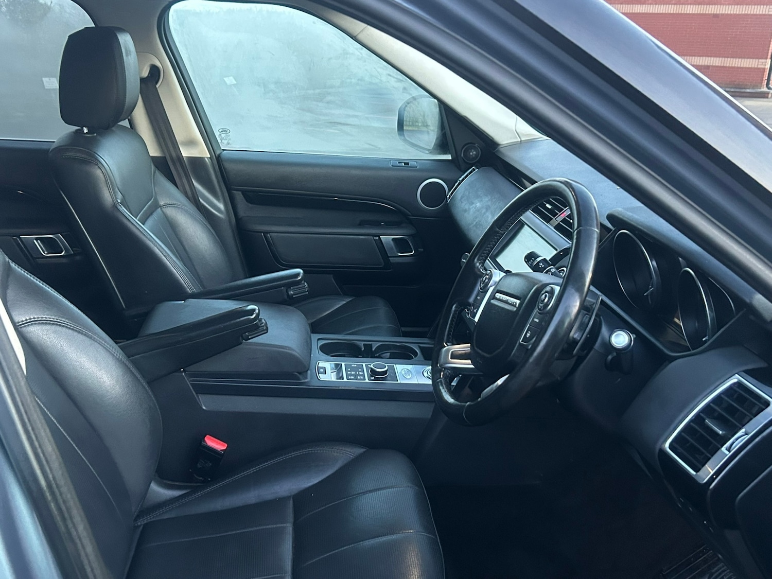 Used Land Rover Discovery 2018 for sale - 77300667: Photo 8