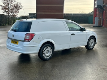 Used Vauxhall Astra Van 2011 for sale - 76882052: Photo