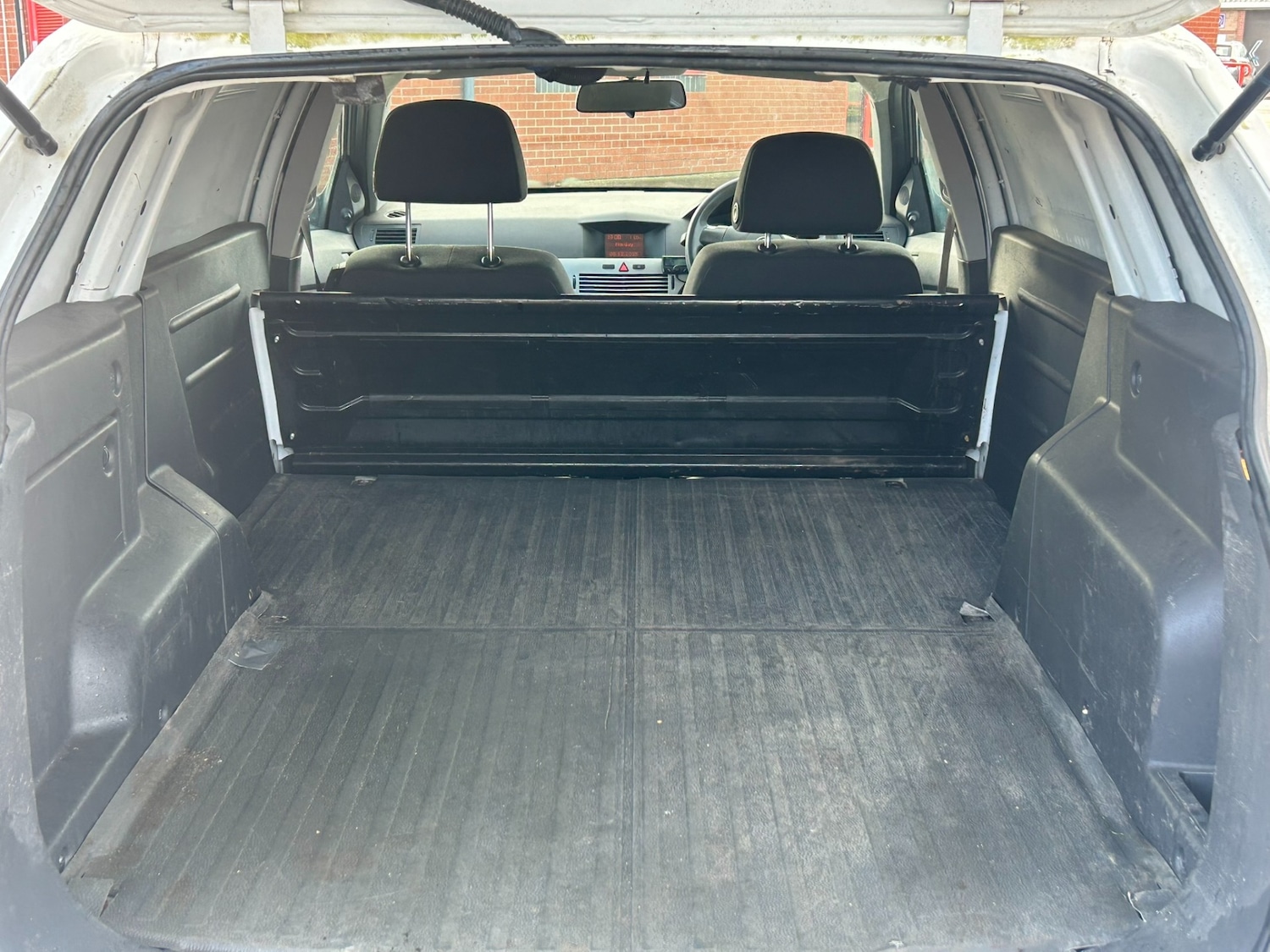 Used Vauxhall Astra Van 2011 for sale - 76882052: Photo 7