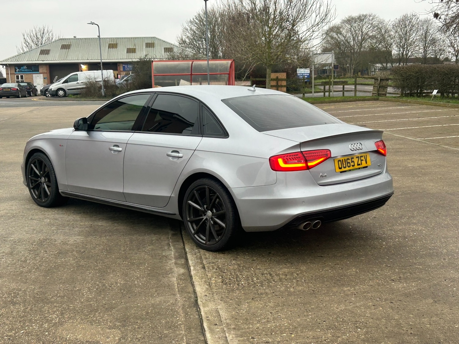 Used Audi A4 2015 for sale - 77032863: Photo 4