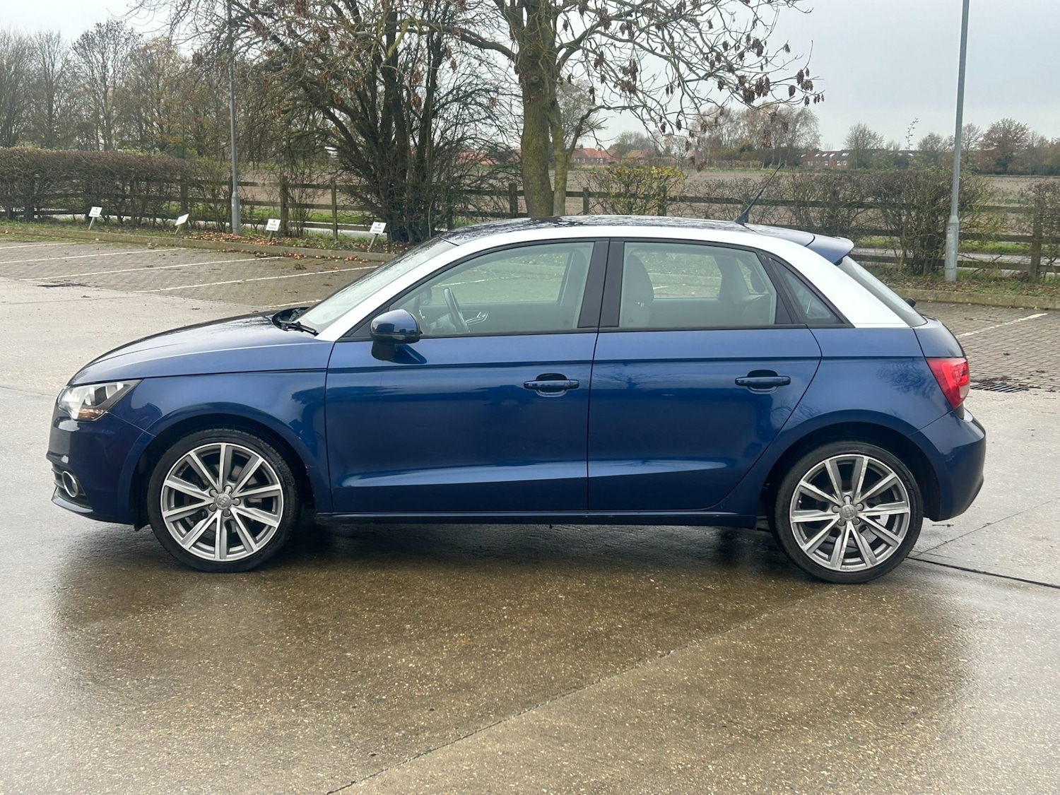 Used Audi A1 2012 for sale - 76615656: Photo 5