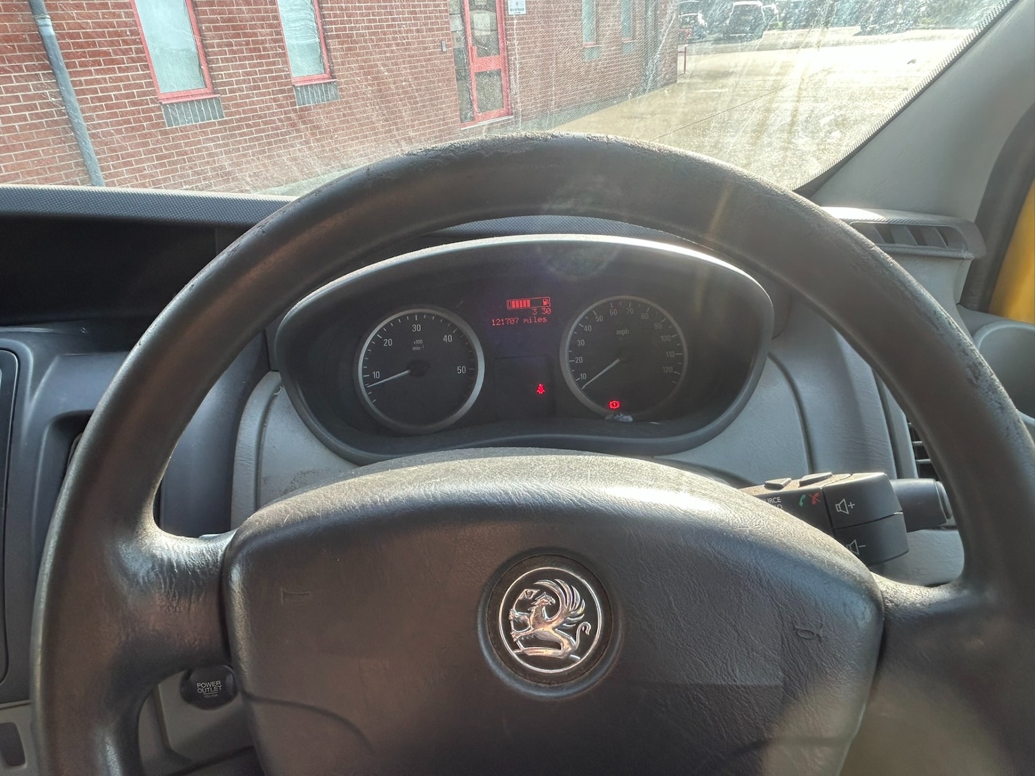 Used Vauxhall Vivaro 2013 for sale - 77961758: Photo 9