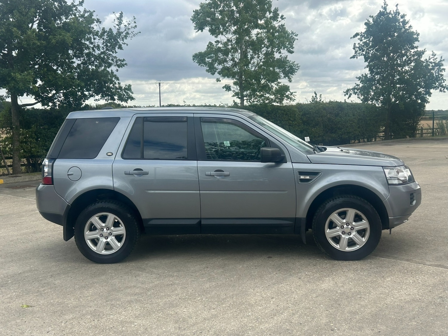 Used Land Rover Freelander 2014 for sale - 76156607: Photo 2