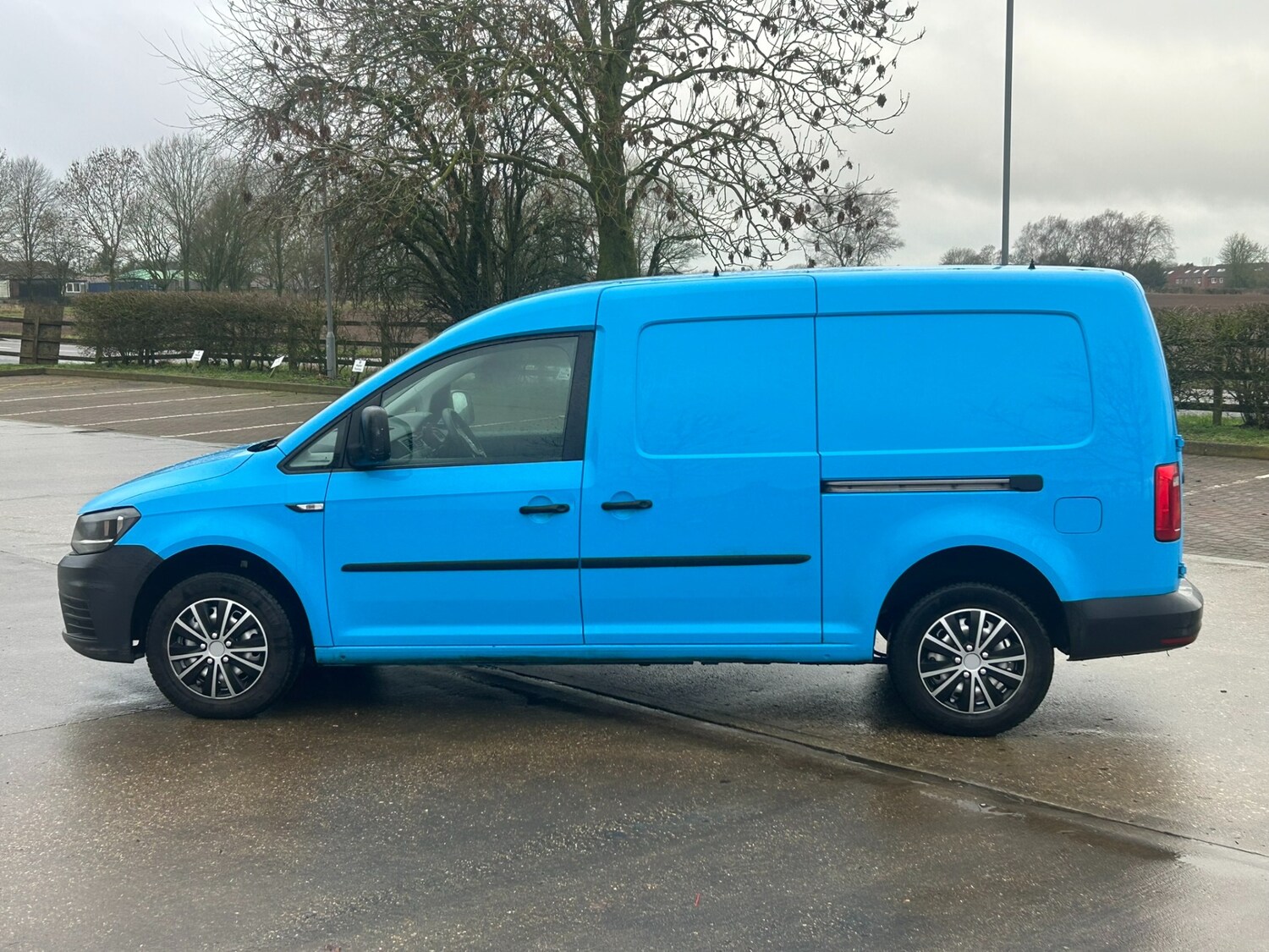 Used Volkswagen Caddy Maxi 2015 for sale - 77678913: Photo 5